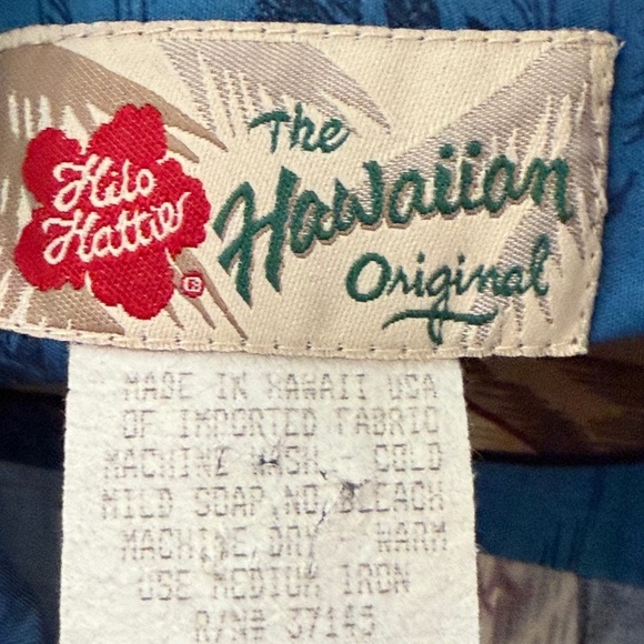 Hilo Hattie Blue Surfboard Print Front Button Hawaiian Aloha Shirt Men's Size 3X - Picture 8 of 10